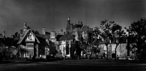 This was Hitchcock's version of what Manderley was suppose to look like.  I had never heard of the movie till after I read the book and it was pretty much how I envisioned the estate too.